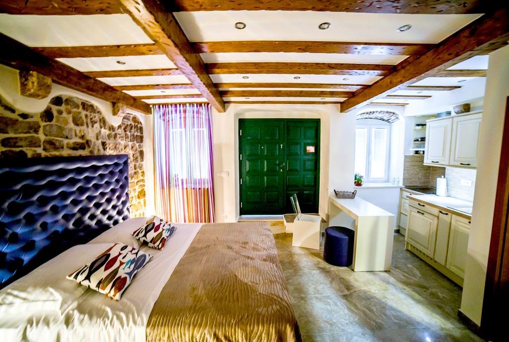Apartment Genius Loci Split Room photo
